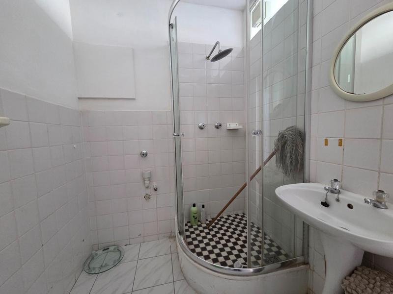 To Let 3 Bedroom Property for Rent in Sea Point Western Cape